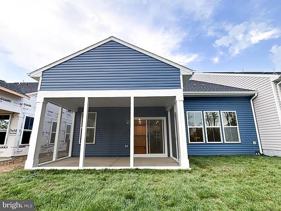 4th image of 108 Zinnia Ln