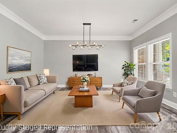 2nd image of 325 Mount Side Way