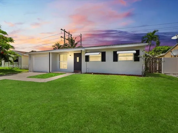 7371 SW 1st St, Pompano Beach, FL 33068