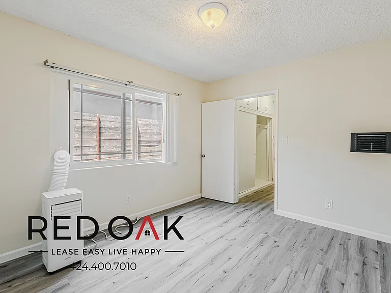 1361 Yosemite Dr #3 — Photo 3