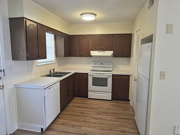 2nd image of 129 N Main St #5