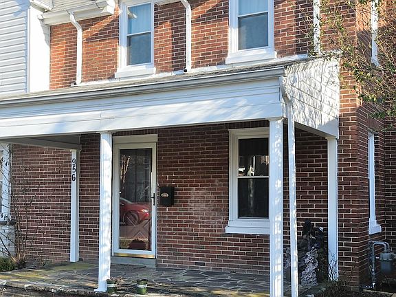 2nd image of 956 Mulberry Ave