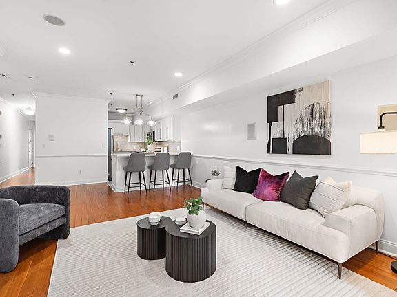 2nd image of 415 Madison St #1