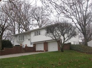 27 Harmon Rd, Edison, NJ 08837