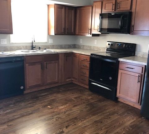 3rd image of 3243 Liv Moor Dr