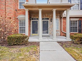 3399 Tremonte Cir S, Rochester, MI 48306