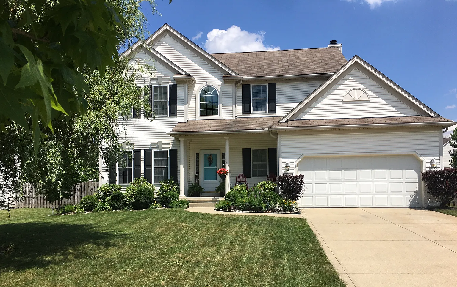 1074 Continental Dr photo 1