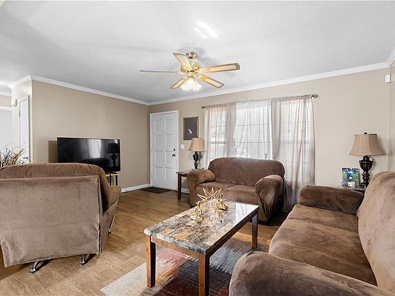 4th image of 6327 Rowland Ave