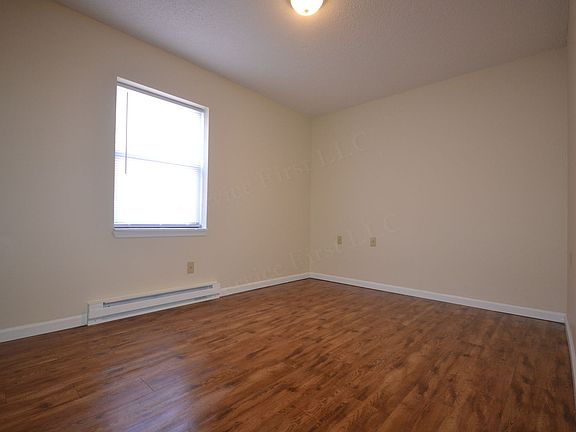 5th image of 710 Elm Dr #10