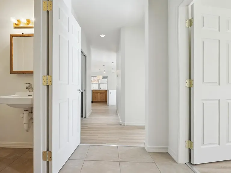 35 Sunshine Ct #2 — Photo 10