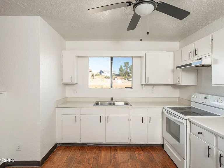 4224 E Canyon Trl #B3 — Photo 5