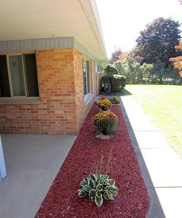 2nd image of 160 Hanson Dr