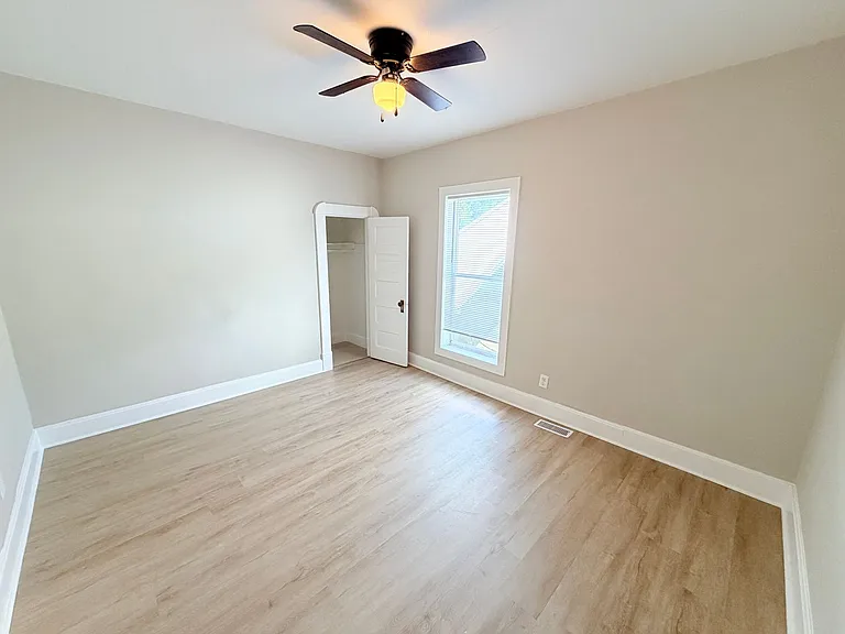 1132 N Oxford St — Photo 14