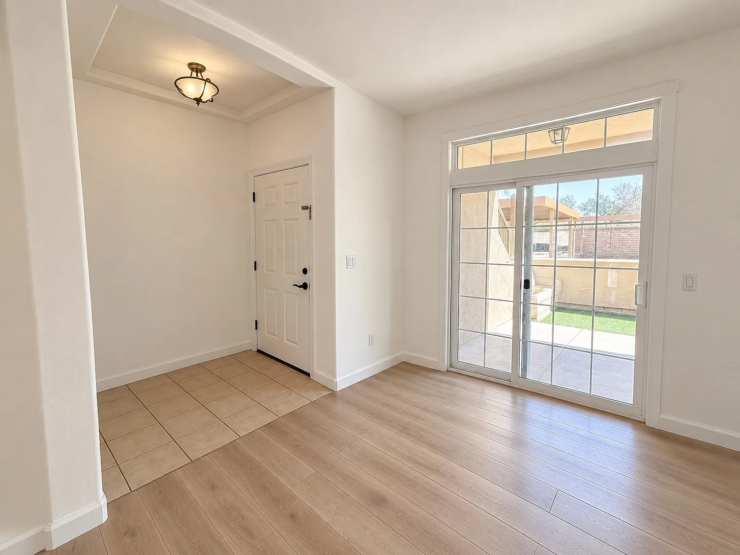 2 bed, 1129 sqft, $2,700 — Photo 3
