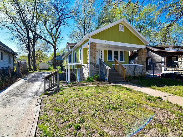 5712 Garfield Ave — Photo 1