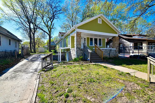 5712 Garfield Ave Photo 1