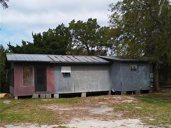 3rd image of 2244 S Waterman Dr
