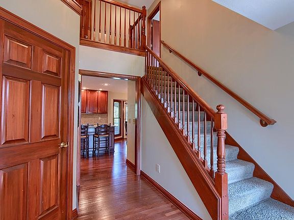 5th image of 13268 Durham Cir