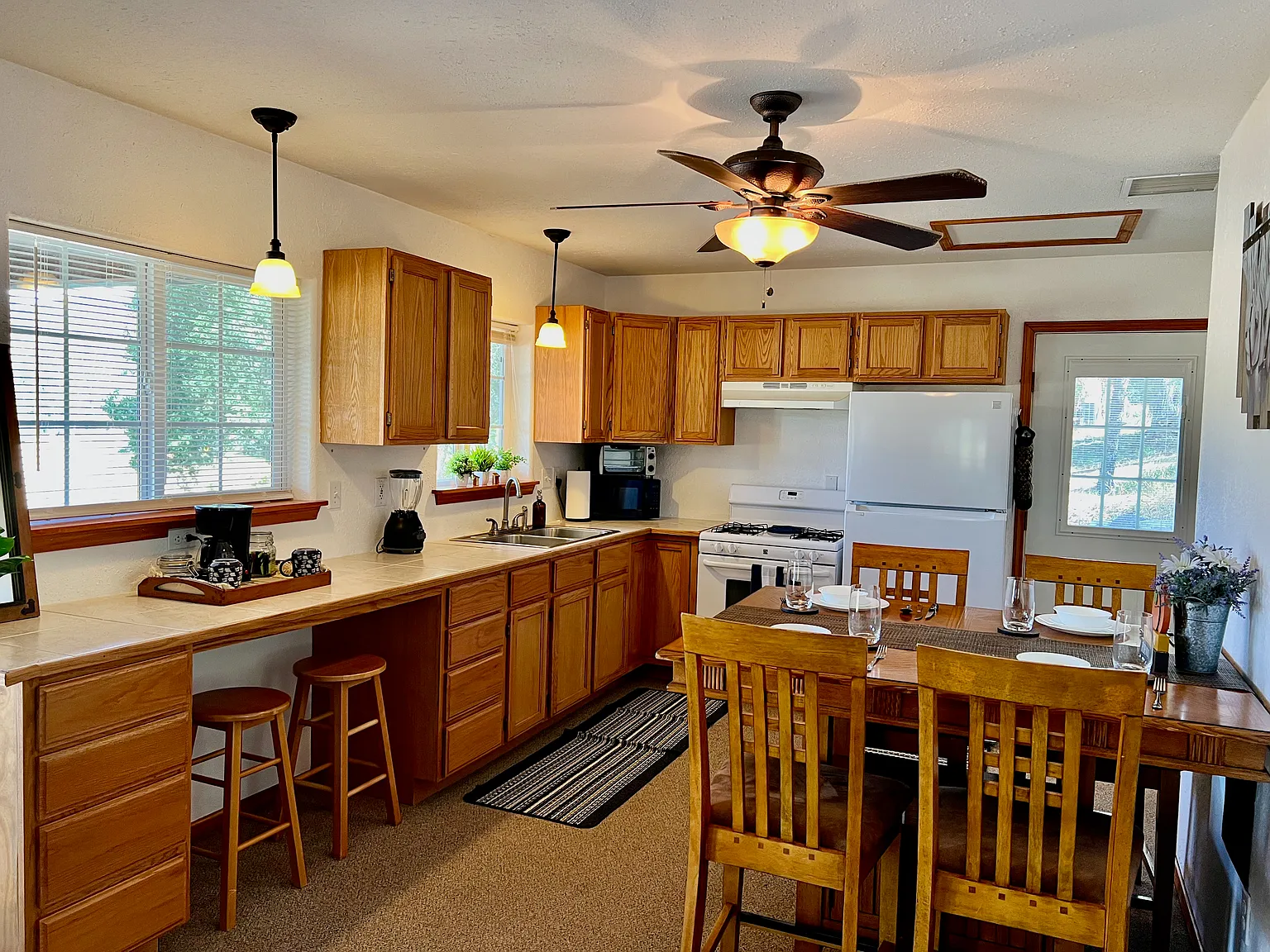 1 bed, $2,100 — Photo 2