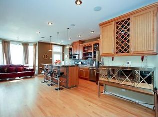671 W Wayman St #34, Chicago, IL