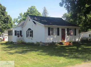 128 N Center St, Eaton Rapids, MI 48827