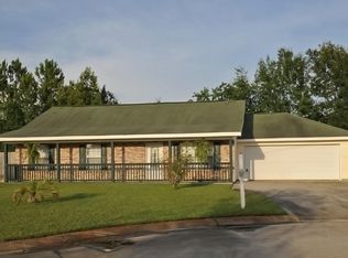 910 Combel St, Waveland, MS 39576