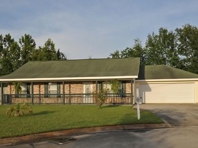 910 Combel St, Waveland, MS, 39576
