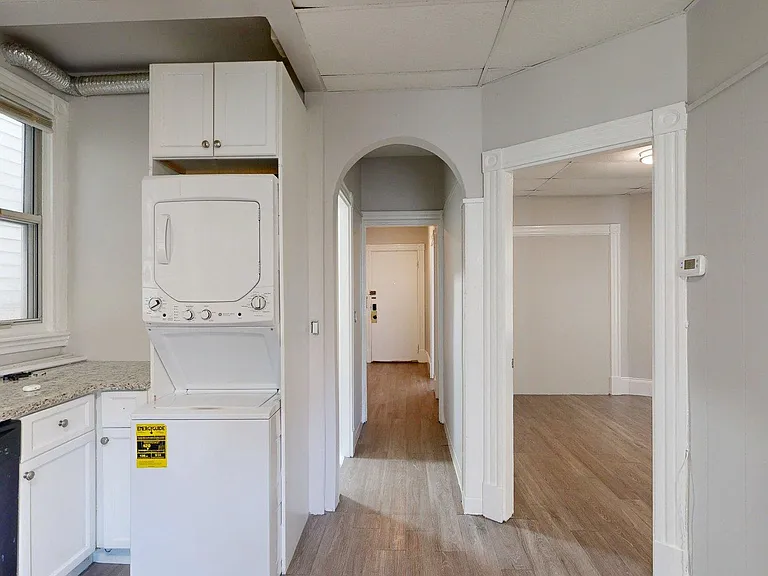 346 Chelsea St #2 — Photo 7