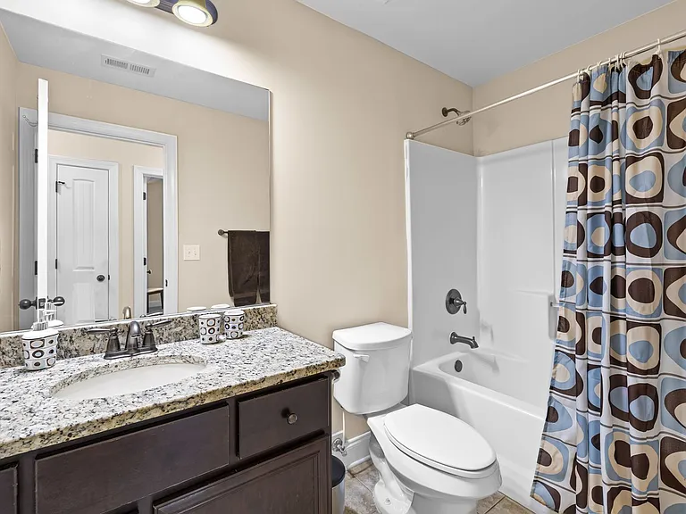 640 Hood Ave — Photo 15