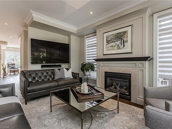 4th image of 2061 Maria St #1