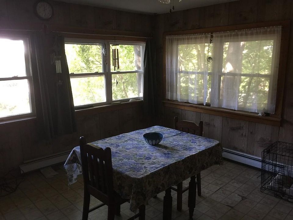 2nd image of 123 High St