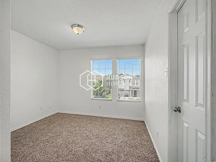 3814 Amber Holw — Photo 13