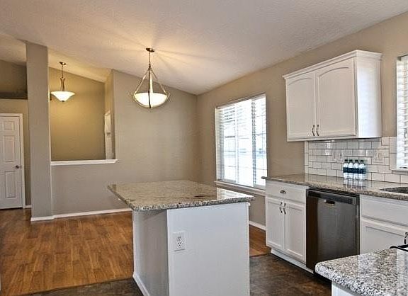 5th image of 1488 W Benjamin Ave
