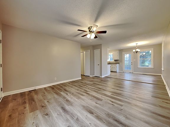 2nd image of 389 Donna Dr