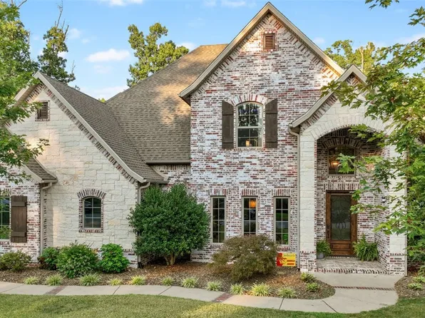 1312 Royal Ave, Centerton, AR 72719