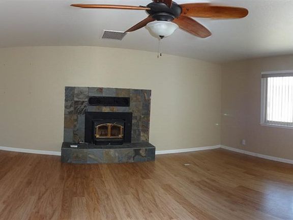 4th image of 921 Lucy Brown Rd