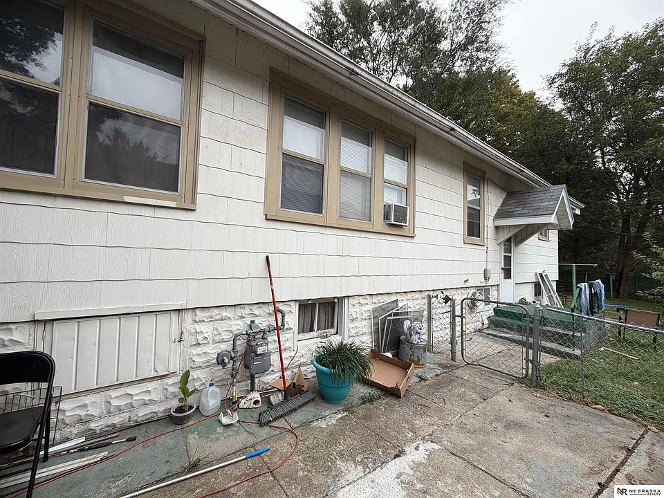 2nd image of 1406 B St
