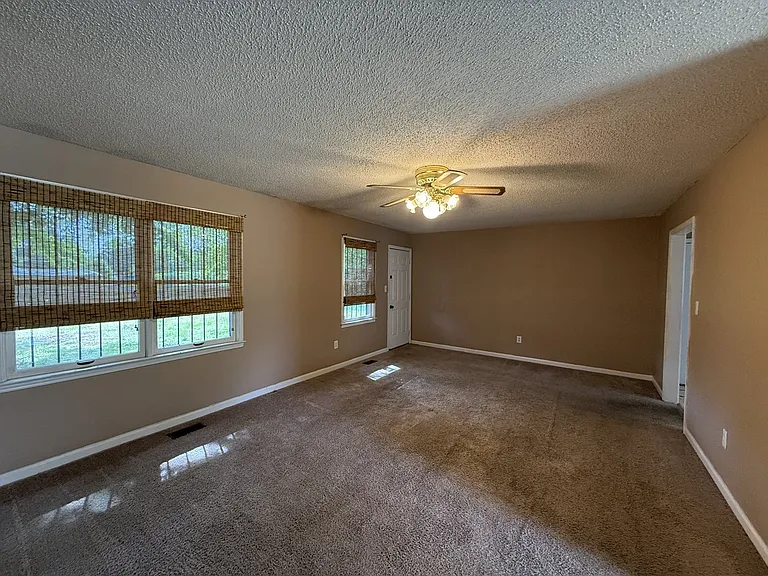 1908 Catchings Dr NW — Photo 3
