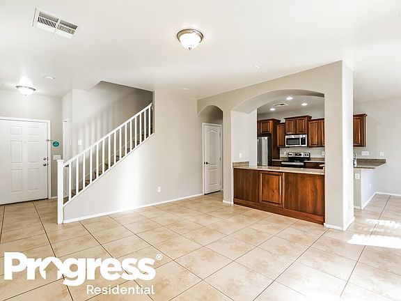 5th image of 2315 E Sunland Ave