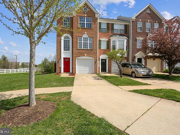 2nd image of 18221 Gravinia Cir