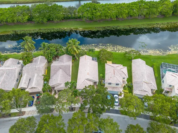 4298 Mahogany Ridge Dr, Weston, FL 33331