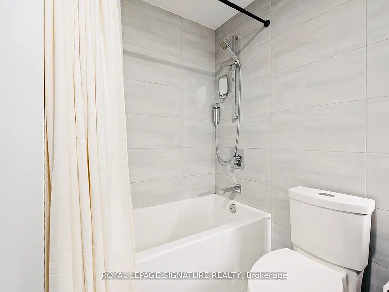 7 Smith Cres #411 — Photo 11
