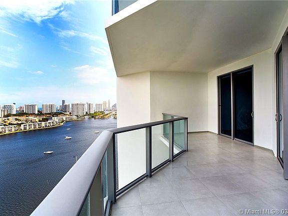 2nd image of 17301 Biscayne Blvd #Lph-8