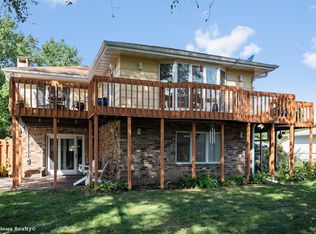 908 E 17th St N, Newton, IA 50208