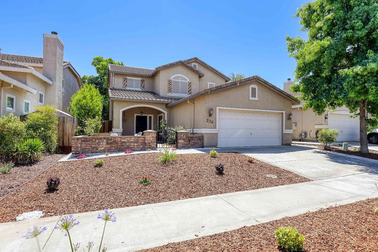 336 Wildflower Dr photo 1