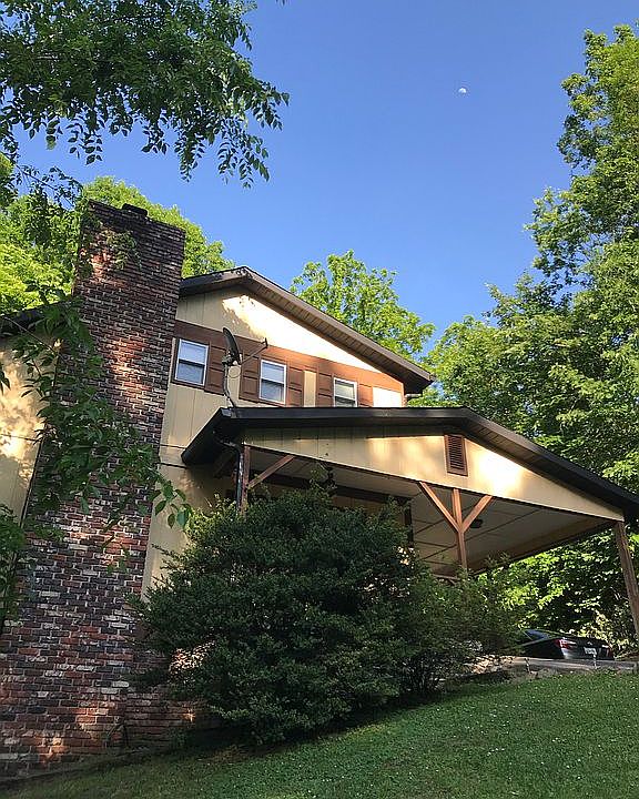 1st image of 774 Oakcrest Dr