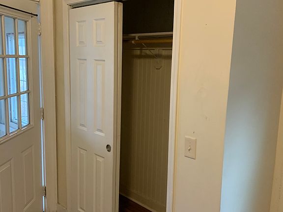 3rd image of 190 Point Pleasant Rd #2