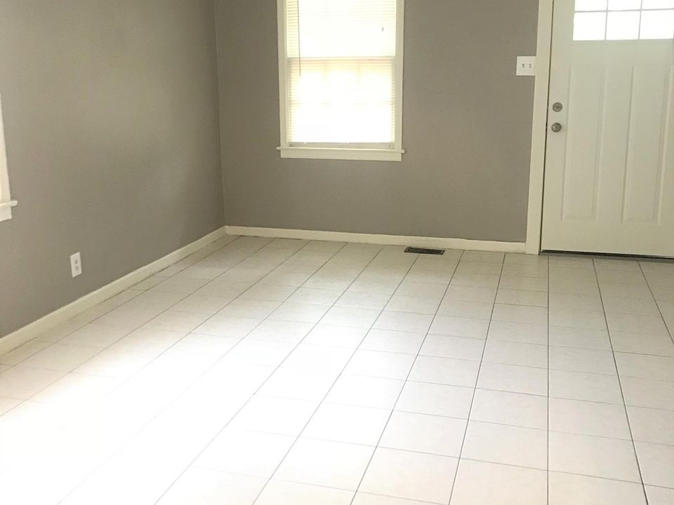 Living Room, tile flooring