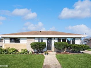 3N528 Willow Rd, Elmhurst, IL 60126