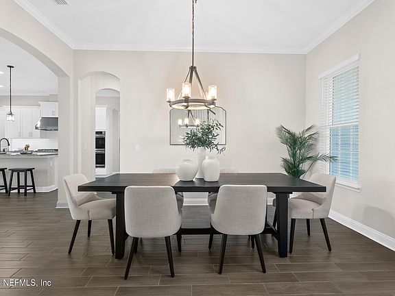 4th image of 140 RICHFIELD Court